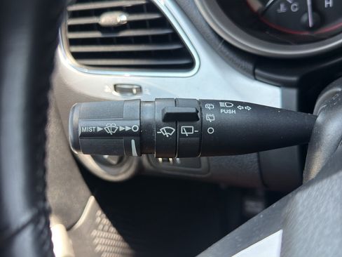 Used 2019 Dodge Journey SE w/ Premium Group FWD image 13