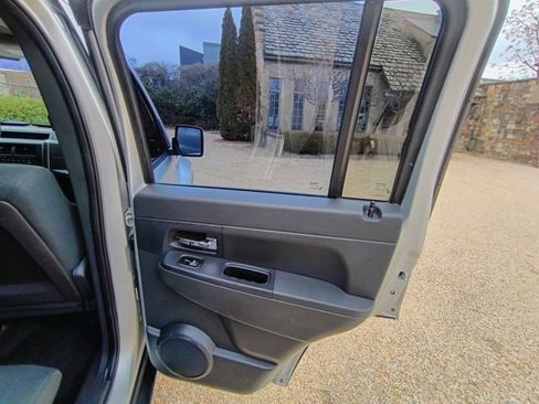 Used 2012 Jeep Liberty Sport image 50