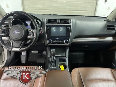 Used 2018 Subaru Outback 2.5i Touring image 13