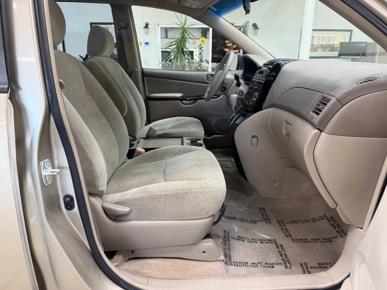 Used 2005 Toyota Sienna CE FWD image 15