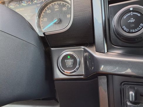 Used 2023 Ford F150 XLT AWD/4WD image 33