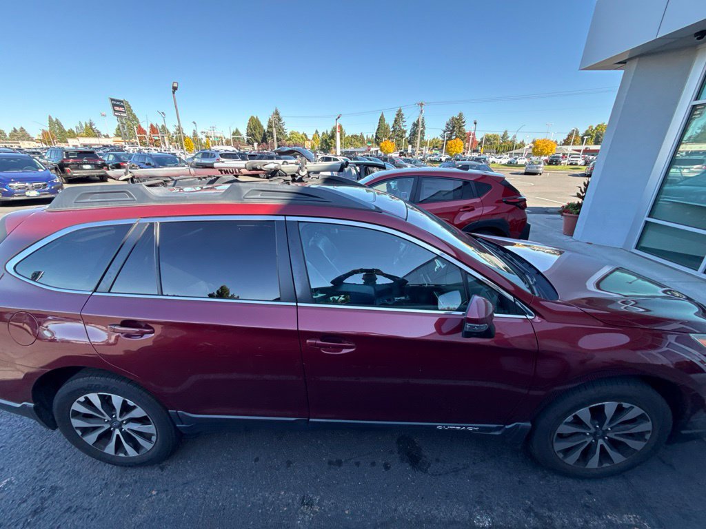 Used 2015 Subaru Outback 2.5i Limited AWD/4WD image 2