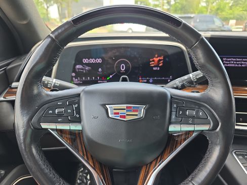 Used 2022 Cadillac Escalade ESV Premium Luxury AWD/4WD image 19