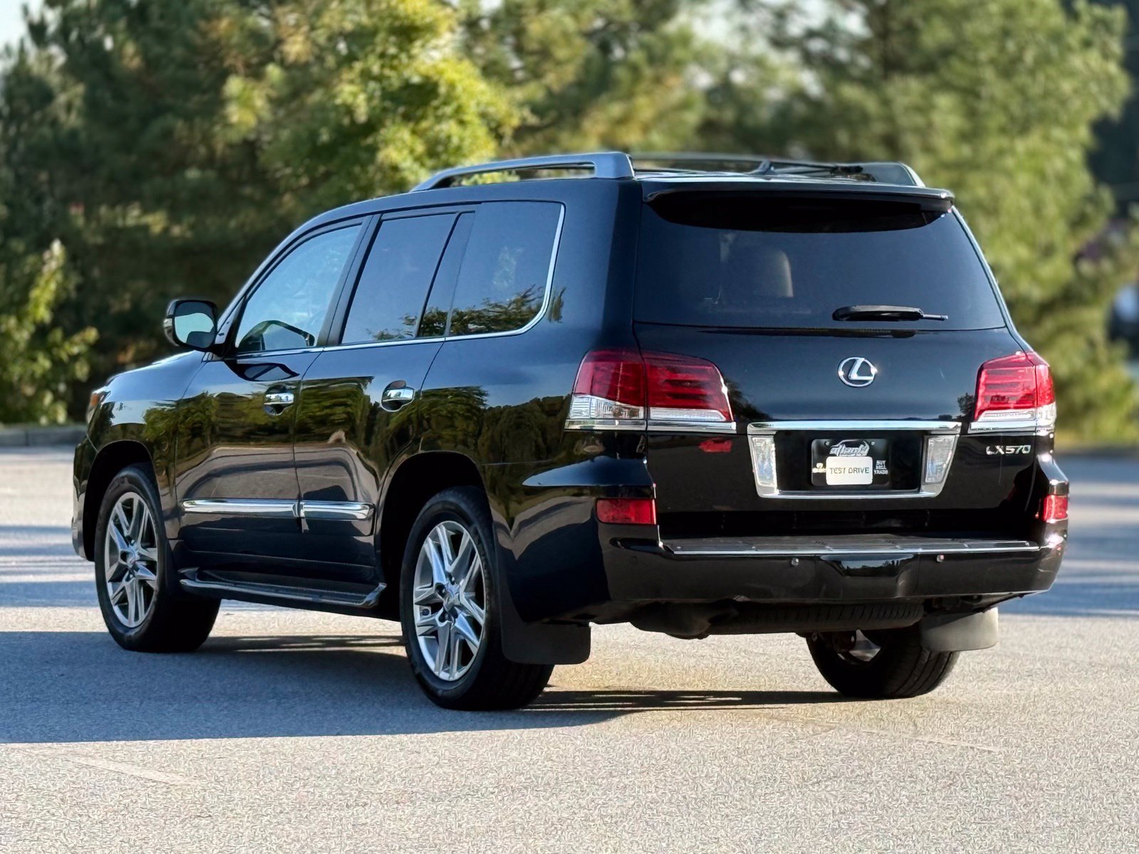 Used 2015 Lexus LX 570 4WD image 10