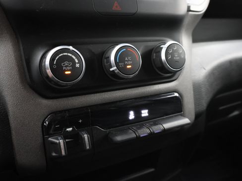 Used 2019 RAM 3500 Tradesman w/ Chrome Appearance Group AWD/4WD image 40