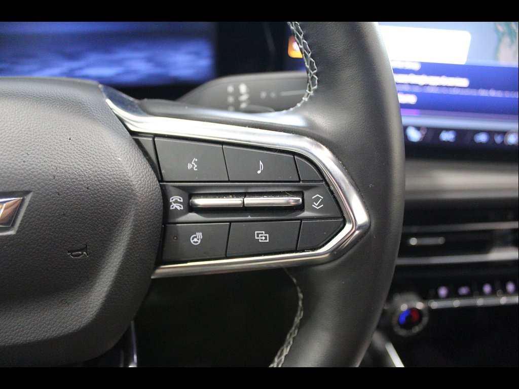 Used 2024 Chevrolet Traverse LS FWD image 26
