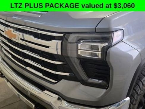 Used 2025 Chevrolet Silverado 2500 LTZ w/ LTZ Plus Package image 4