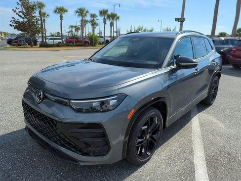 New 2026 Volkswagen Tiguan SE R-Line image 10