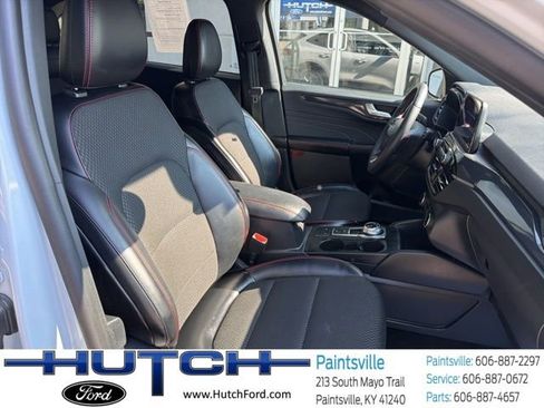 Used 2025 Ford Escape ST-Line AWD/4WD image 17