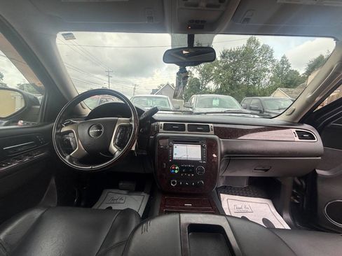 Used 2012 GMC Yukon XL Denali image 13