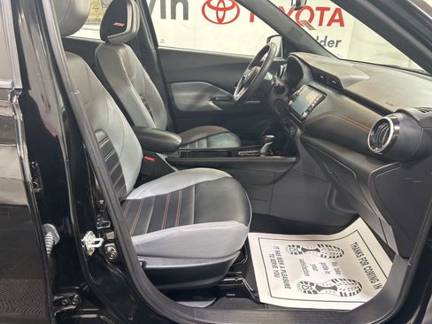 Used 2021 Nissan Kicks SR image 13
