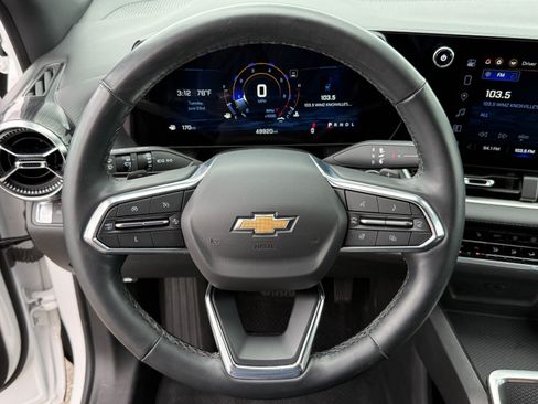 Used 2025 Chevrolet Equinox LT w/ Convenience Package II FWD image 14