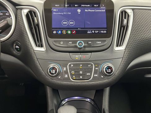 Used 2024 Chevrolet Malibu LT image 9