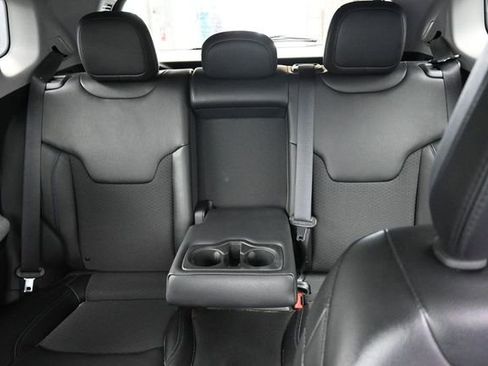 Used 2022 Jeep Compass Latitude AWD/4WD image 36