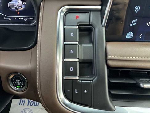 Certified 2023 Chevrolet Suburban High Country image 16