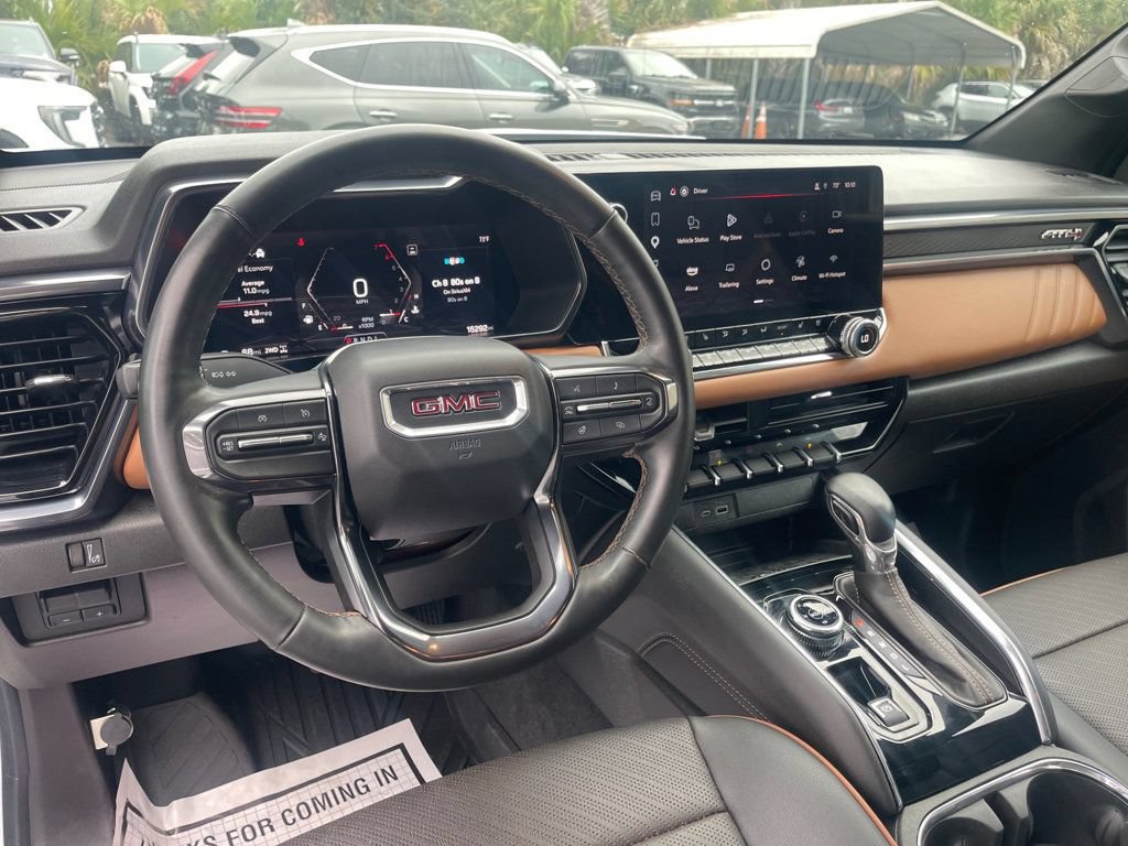 Used 2025 GMC Canyon AT4 w/ AT4 Premium Package AWD/4WD image 14