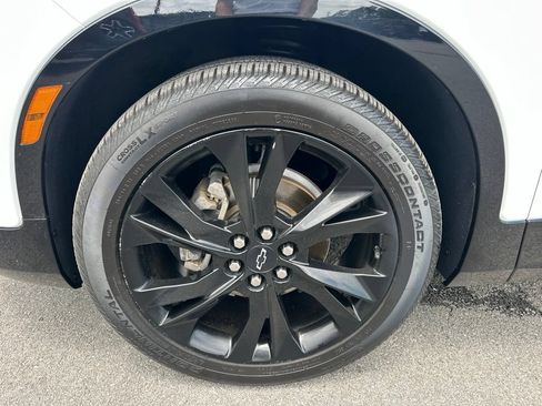 Used 2019 Chevrolet Blazer RS w/ Sun and Wheels Package FWD image 11
