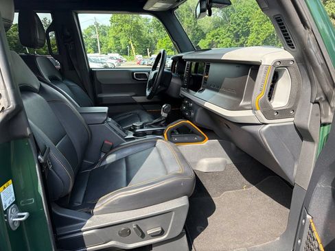 Used 2022 Ford Bronco Badlands AWD/4WD image 5
