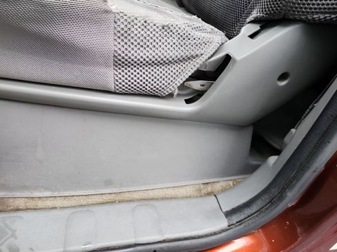 Used 2016 Nissan Frontier SV w/ Moonroof Package image 13