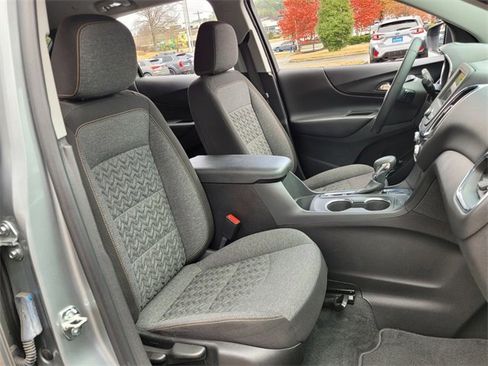 Used 2024 Chevrolet Equinox LT image 18