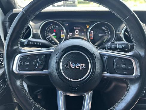 Used 2023 Jeep Wrangler Unlimited Sahara w/ Cold Weather Group AWD/4WD image 33