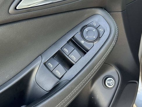 Used 2023 Buick Encore GX Select FWD image 14