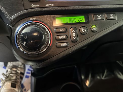 Used 2014 Toyota Prius C Four image 21