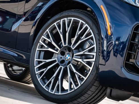 New 2026 BMW X6 xDrive40i w/ Climate Comfort Package image 9