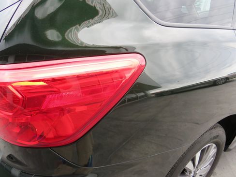 Used 2018 Nissan Pathfinder SV w/ SV All Weather Package image 35