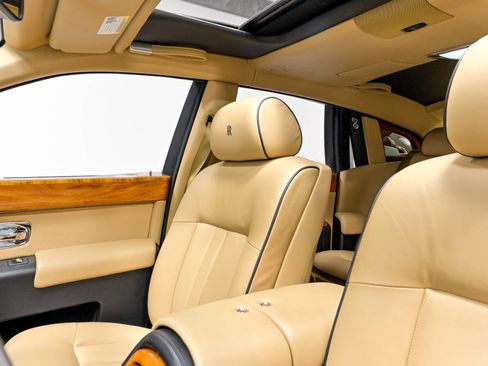 Used 2013 Rolls-Royce Phantom Sedan RWD image 16
