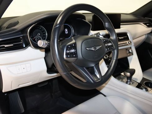 Used 2024 Genesis G70 2.5T image 35