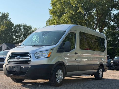 Used 2018 Ford Transit 350 XLT RWD image 2