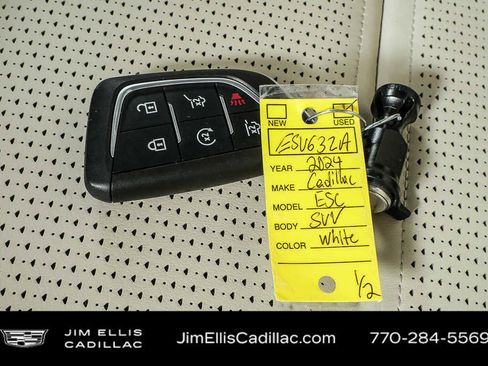 Used 2024 Cadillac Escalade ESV Sport Platinum w/ Heavy-Duty Trailer Package image 43