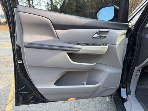 Used 2016 Honda Odyssey EX-L image 17