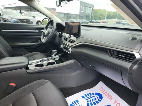 Used 2023 Nissan Altima 2.5 SV w/ SV Premium Package FWD image 27