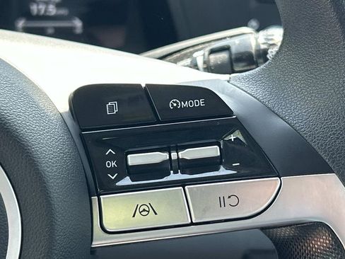 Certified 2023 Hyundai Elantra SEL FWD image 25