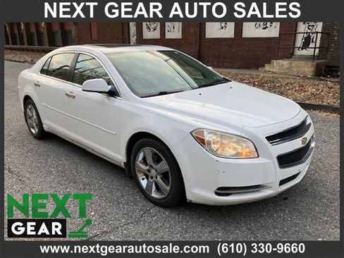 Used 2012 Chevrolet Malibu LT w/ Sunroof Package FWD image 2