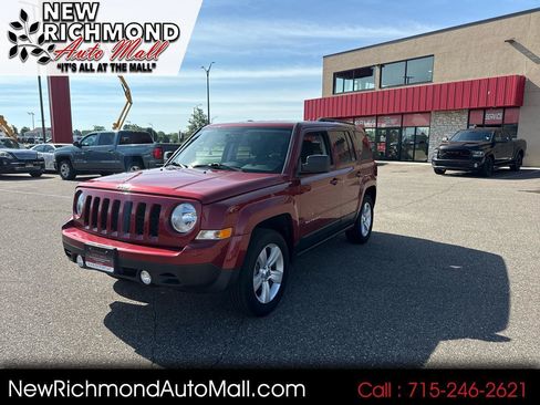 Used 2017 Jeep Patriot Latitude AWD/4WD image 1