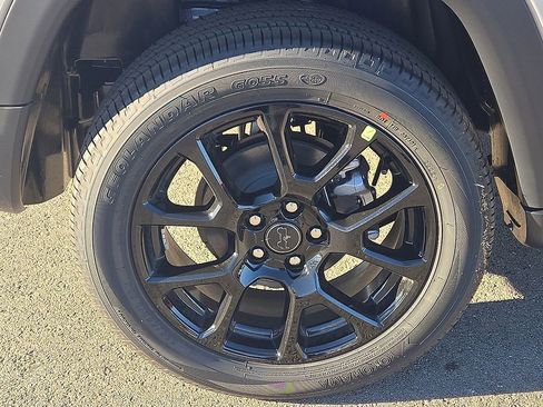 New 2026 Jeep Compass Latitude image 7