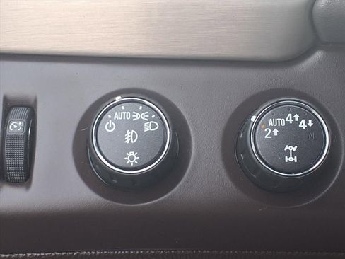 Used 2017 GMC Yukon Denali w/ Open Road Package image 10