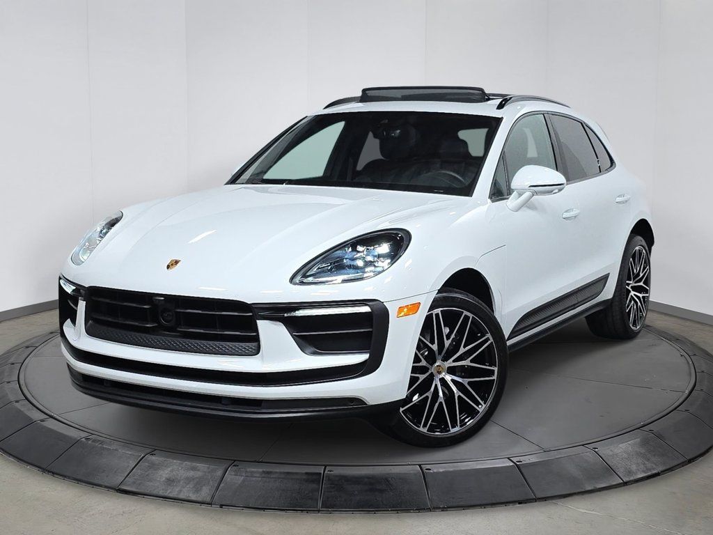Certified 2026 Porsche Macan AWD/4WD image 1