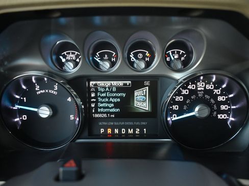 Used 2012 Ford F250 Lariat w/ Lariat Interior Pkg image 17