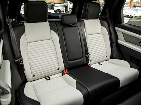 New 2026 Land Rover Discovery Sport Landmark AWD/4WD image 33