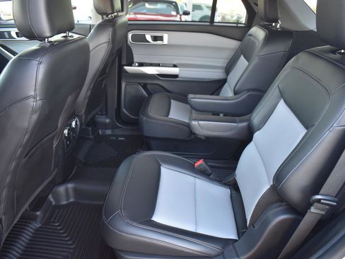 Used 2024 Ford Explorer XLT w/ Equipment Group 202A image 42