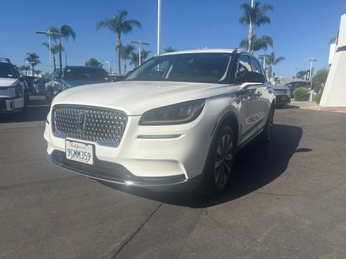 Used 2022 Lincoln Corsair Reserve w/ Elements Package FWD image 3