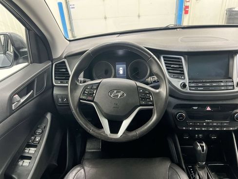 Used 2016 Hyundai Tucson Limited w/ Option Group 03 FWD image 11