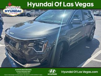 Used 2024 Kia Niro Wave FWD video 1