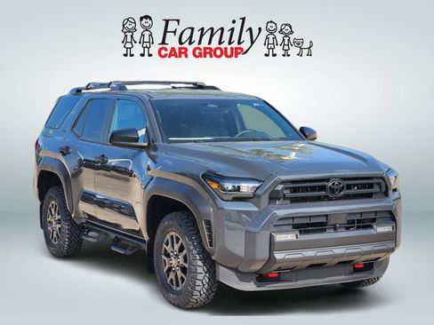 New 2026 Toyota 4Runner SR5 AWD/4WD image 2