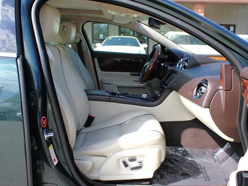 Used 2011 Jaguar XJ L image 16