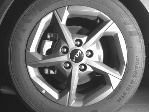 Used 2025 Kia K4 LXS image 12